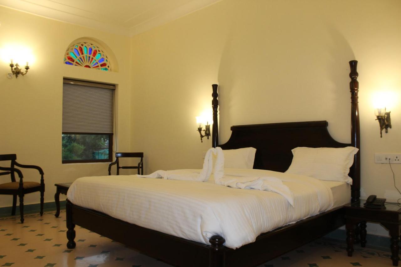 The Grand Barso Hotel Bharatpur Kültér fotó