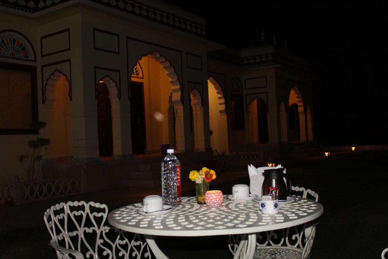 The Grand Barso Hotel Bharatpur Kültér fotó