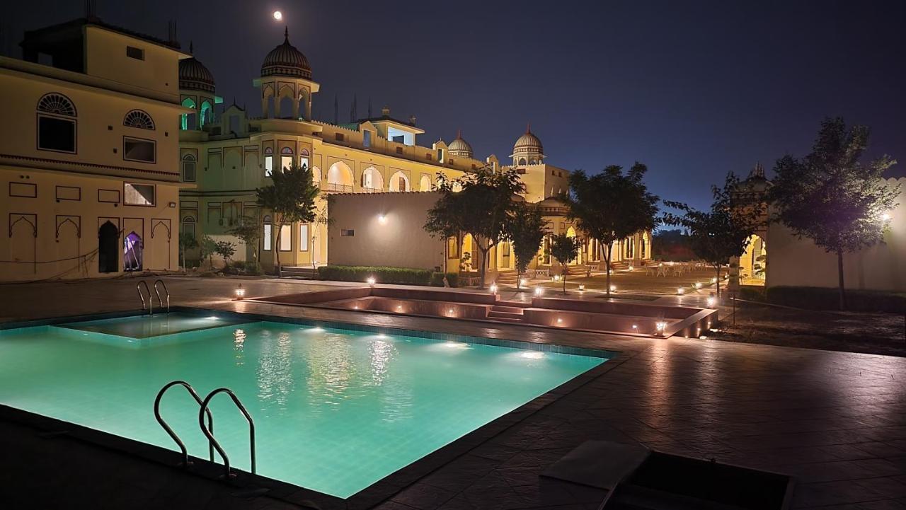The Grand Barso Hotel Bharatpur Kültér fotó