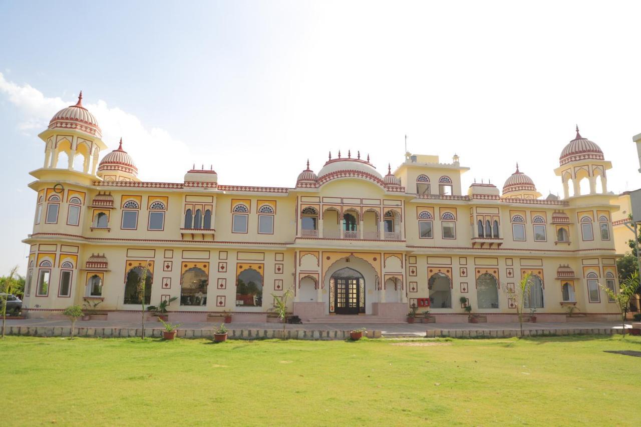 The Grand Barso Hotel Bharatpur Kültér fotó